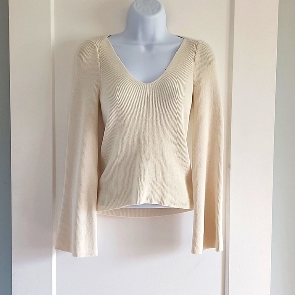 NWT Madewell flare sleeve v neck sweater size XXS in ivory color - Picture 5 of 9